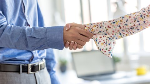 Measuring Customer Lifetime Value with CRM: From One-Off Sales to Loyal Customers