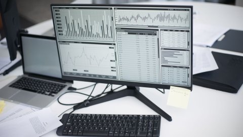 Veri Silolarını Yıkmak: Pazarlama, Satış ve Destek Ekiplerini Aynı Platformda Hizalamak